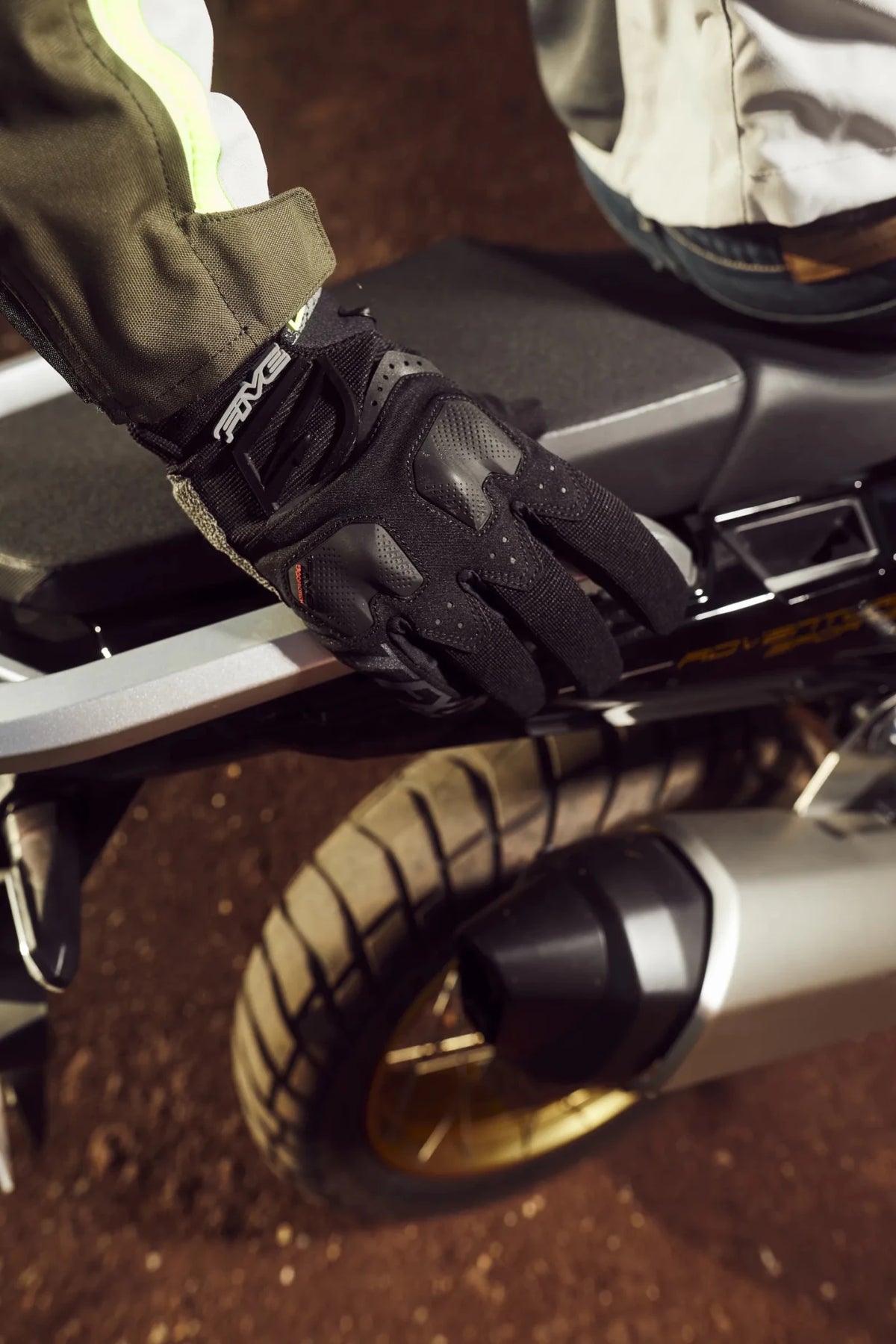 FIVE TFX4 Lightweight Street Gloves - SwiftMoto Black