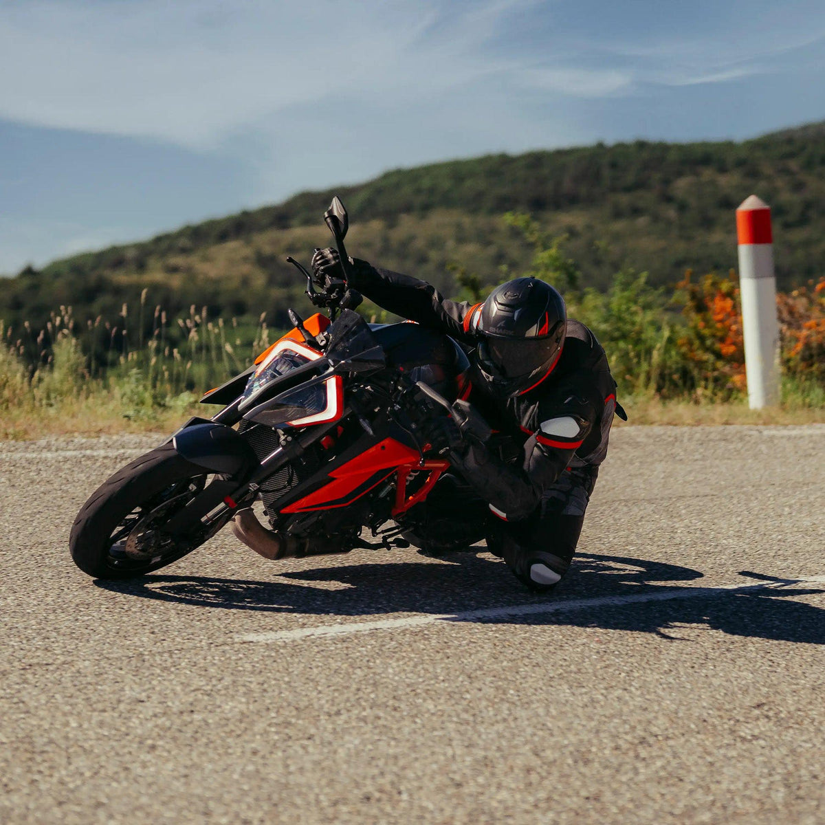 Shark Spartan RS Carbon Helmet - SwiftMoto XS